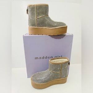 Madden Girl Ease-R Mini Cozy Platform Glittering Silver Ankle Boots